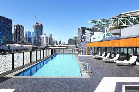 Rooftop Pool Stunning Apt At Marvel Stadium With Free Parking - Tourism Noosa 2