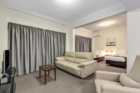 Rockhampton Riverside Central Hotel Official - Tourism Noosa 3