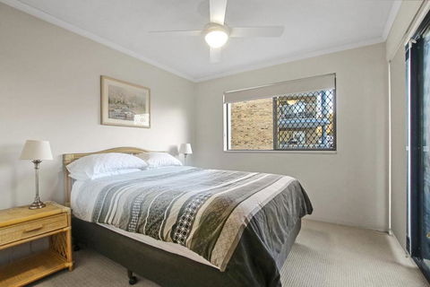 Sandalwood Unit 1 66 Lower Gay Tce - Tourism Noosa 1
