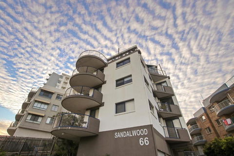 Sandalwood Unit 1 66 Lower Gay Tce - Tourism Noosa 0