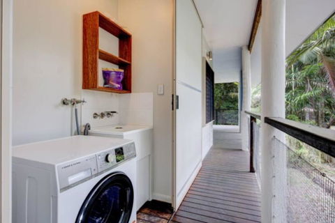 Sandalwood - Tourism Noosa 1