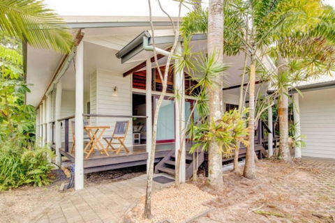 Sandalwood - Tourism Noosa 3