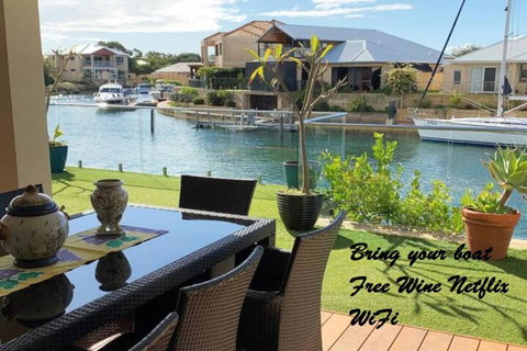 Sandpiper Island Tranquil Waterfront Views & Jetty - Tourism Noosa 0