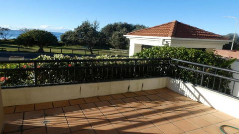 Sands 16, 20 - 22 Pacific Parade - Tourism Noosa 2