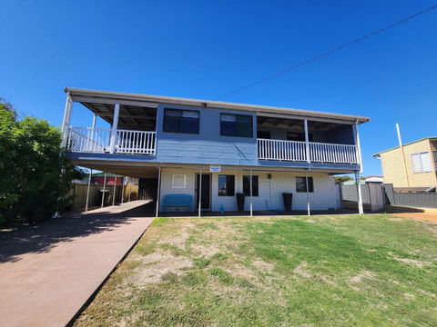 Sands Beach House - Tourism Noosa 1