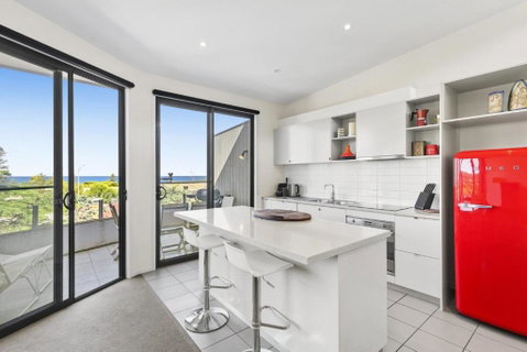 Sandy Beach Apt 4 - Tourism Noosa 2