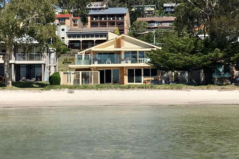 Sandy Beach House Corlette Unit 1 Waterfront WI-FI Aircon - Tourism Noosa 0