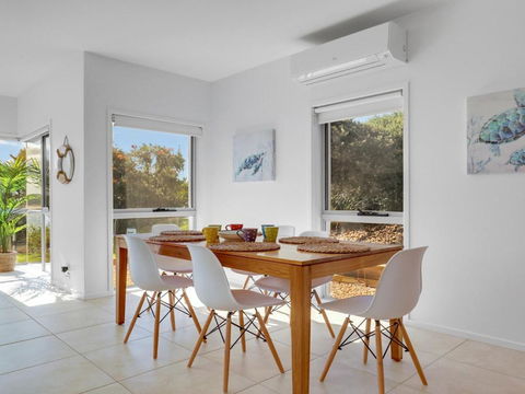 Sandy Cove - Tourism Noosa 3
