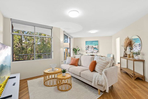 Sandy Feet - Tourism Noosa 1