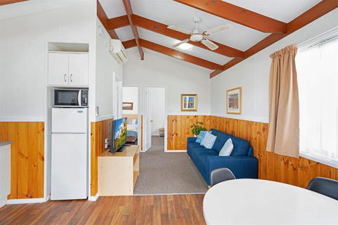 Selwyn Cottage 3 - Tourism Noosa 3