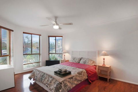 Spacious Seabrook Hideaway Near The Bay - Tourism Noosa 2