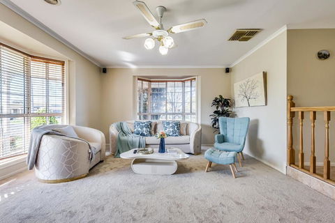 StayAU Tranquil 4BR Lakeside Retreat In Seabrook - Tourism Noosa 1