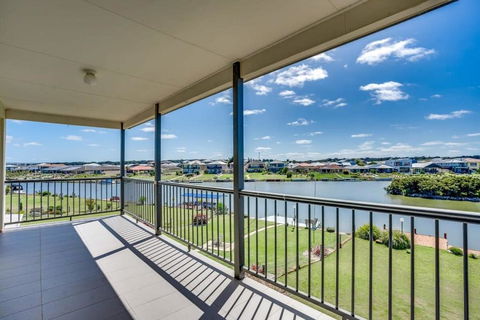 T2 12 Wentworth Pde Hindmarsh Island - No Linen Included - Tourism Noosa 2