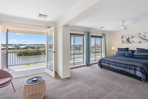 T2 12 Wentworth Pde Hindmarsh Island - No Linen Included - Tourism Noosa 0