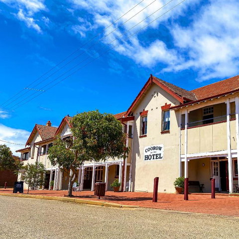 The Coorow Hotel - Tourism Noosa 0