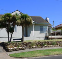 BEACHPOINT COTTAGE - Tourism Noosa