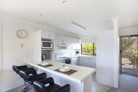 Beachside Getaway - Tourism Noosa 1