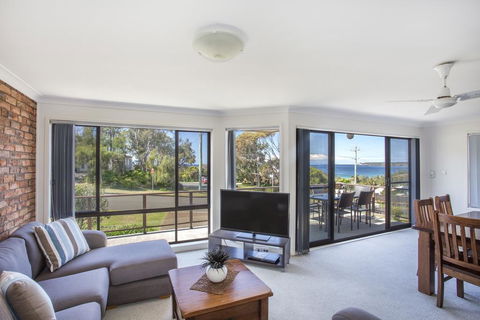 Beachside Getaway - Tourism Noosa 2