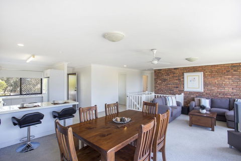Beachside Getaway - Tourism Noosa 3