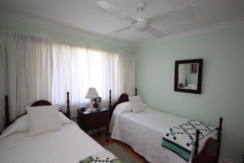 BEACHVIEW - 14 Second Ave , Bonny Hills - Tourism Noosa 2