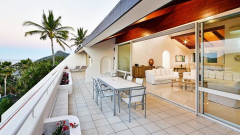 Bella Vista E9 - Ocean View Spacious 2 Bedroom With Golf Buggy - Tourism Noosa 1