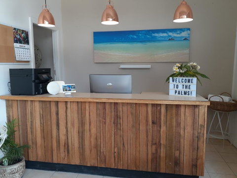 Belmont Palms Motel - Tourism Noosa 0