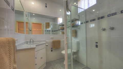 Best Western Motel Farrington - Tourism Noosa 0