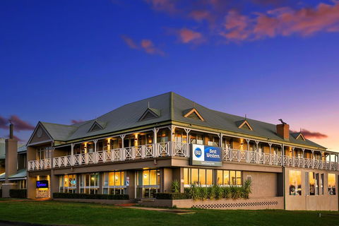 Best Western Sanctuary Inn - Tourism Noosa 0
