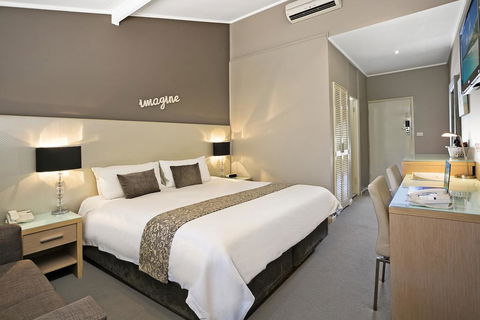 Best Western Sanctuary Inn - Tourism Noosa 1