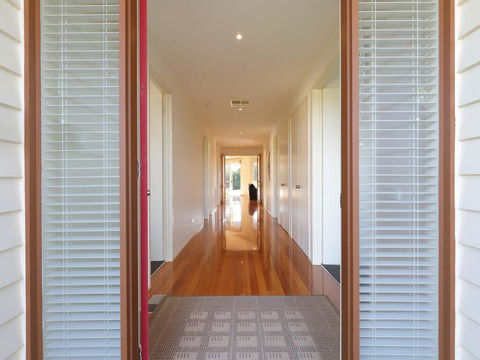 Between The Seas - Pet Friendly! - Tourism Noosa 3
