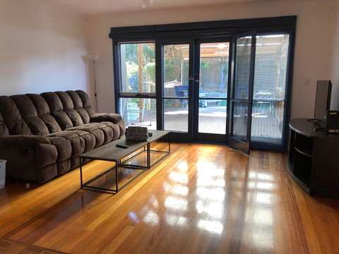 Big Room 12km To City Near Boxhill, Melbourne - Tourism Noosa 1