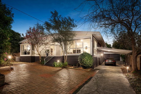 Big Room 12km To City Near Boxhill, Melbourne - Tourism Noosa 2