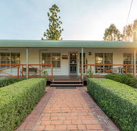 Birds 'n' Bloom Cottages - Tourism Noosa
