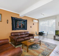 Black Dolphin Waterfront Apartment - Tourism Noosa