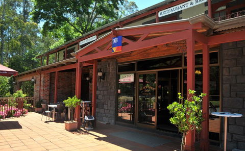 Black Spur Inn - Tourism Noosa 2