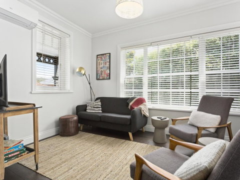 Bluestone Cottage Launceston-hosted By: LAbode - Tourism Noosa 3