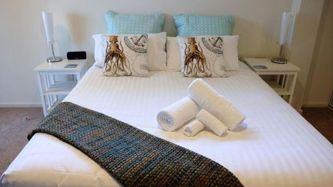 THE TIN SHED Couples Accommodation At Bay Of Fires - Tourism Noosa 0