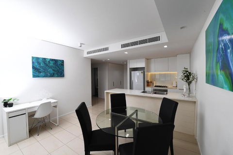 WATERFRONT DARWIN TROPICAL GEM - Tourism Noosa 2
