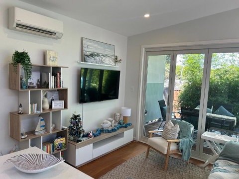 Woonona Family Beach Villa 2 Bedroom Brand New - Tourism Noosa 3
