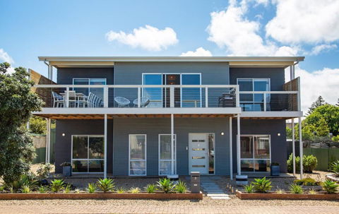 Xanadu - Aldinga Beach - C21 SouthCoast Holidays - Tourism Noosa 0
