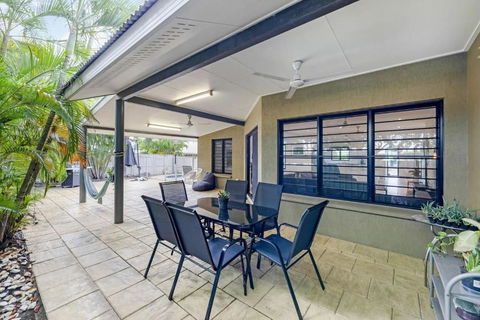 Ah Mat Bungalow - Tropical Darwin Stay With Pool - Tourism Noosa 3