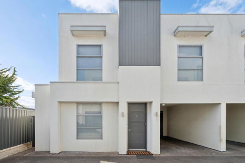 West Croydon Condo - Tourism Noosa 0