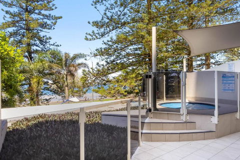 ZANZ205- Exclusive Outdoor Spa With Ocean Glimpses - Tourism Noosa 1