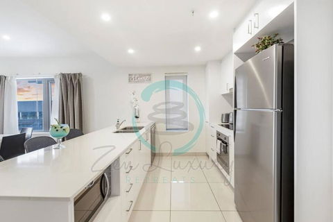 ZEN OCEAN BLISS - Cozy 2-BR/2-BA Sea View Retreat - Tourism Noosa 2