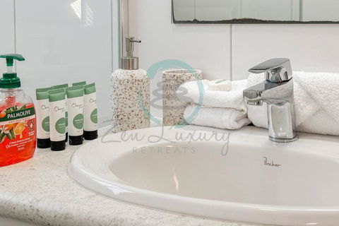 ZEN Nightcliff Foreshore 2-BR Cozy & Quiet Getaway - Tourism Noosa 1