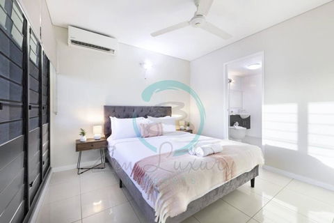 Zen On Stuart: 3-BR Penthouse Pad + Pool + BBQ - Tourism Noosa 1