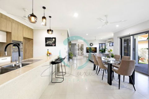 Zenhouse: Prestigous 4-BR Display Home In Muirhead - Tourism Noosa 0