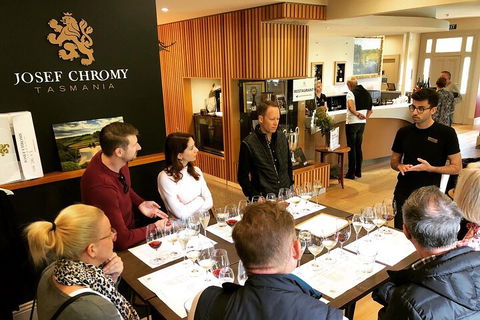 Tamar Valley Wine And Gin Tour With Lunch - Tourism Noosa 0