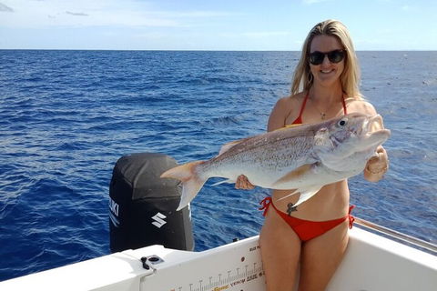 1/2 Day 5 Hour Offshore Fishing Charter - Tourism Noosa 0