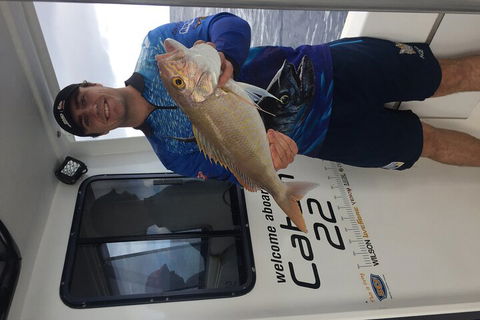 3/4 Day 7 Hour Offshore Fishing Charter - Tourism Noosa 0